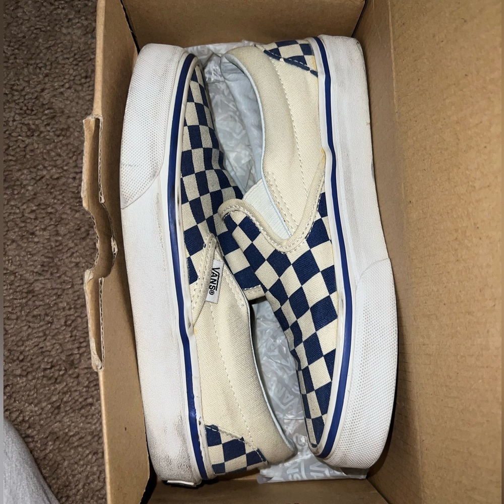 | Vans | Size: 3.5 Men/5 Women | Color: Blue and Beige checkered |